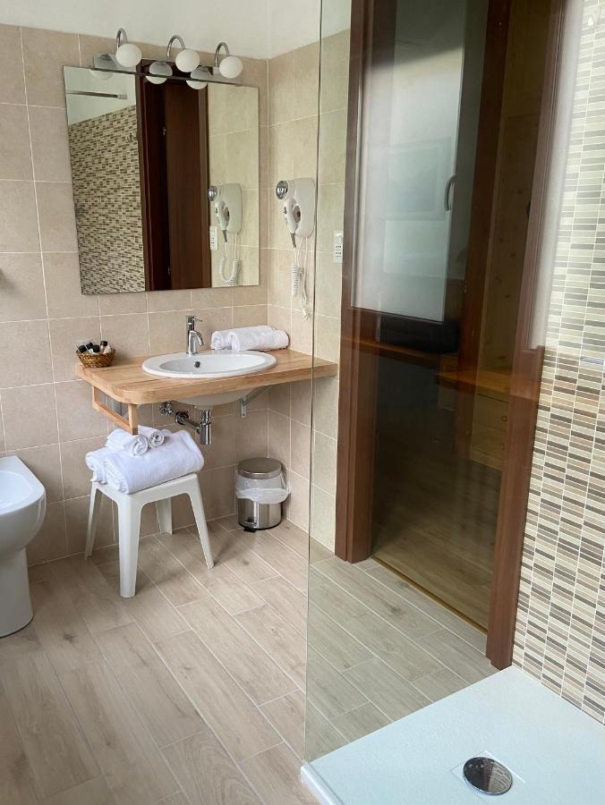 Grand Hotel Ala Di Stura מראה חיצוני תמונה