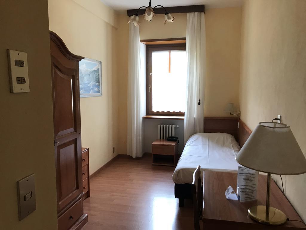 Grand Hotel Ala Di Stura מראה חיצוני תמונה