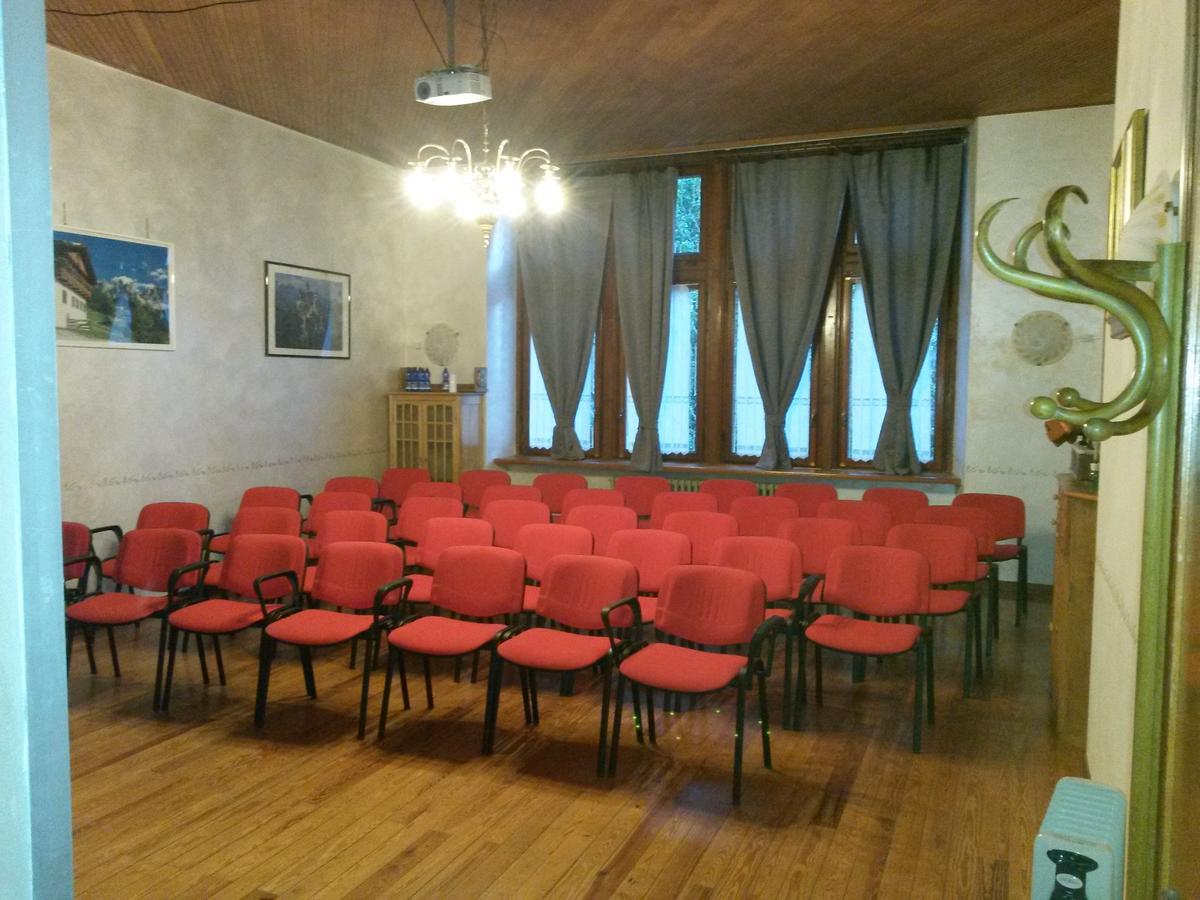 Grand Hotel Ala Di Stura מראה חיצוני תמונה
