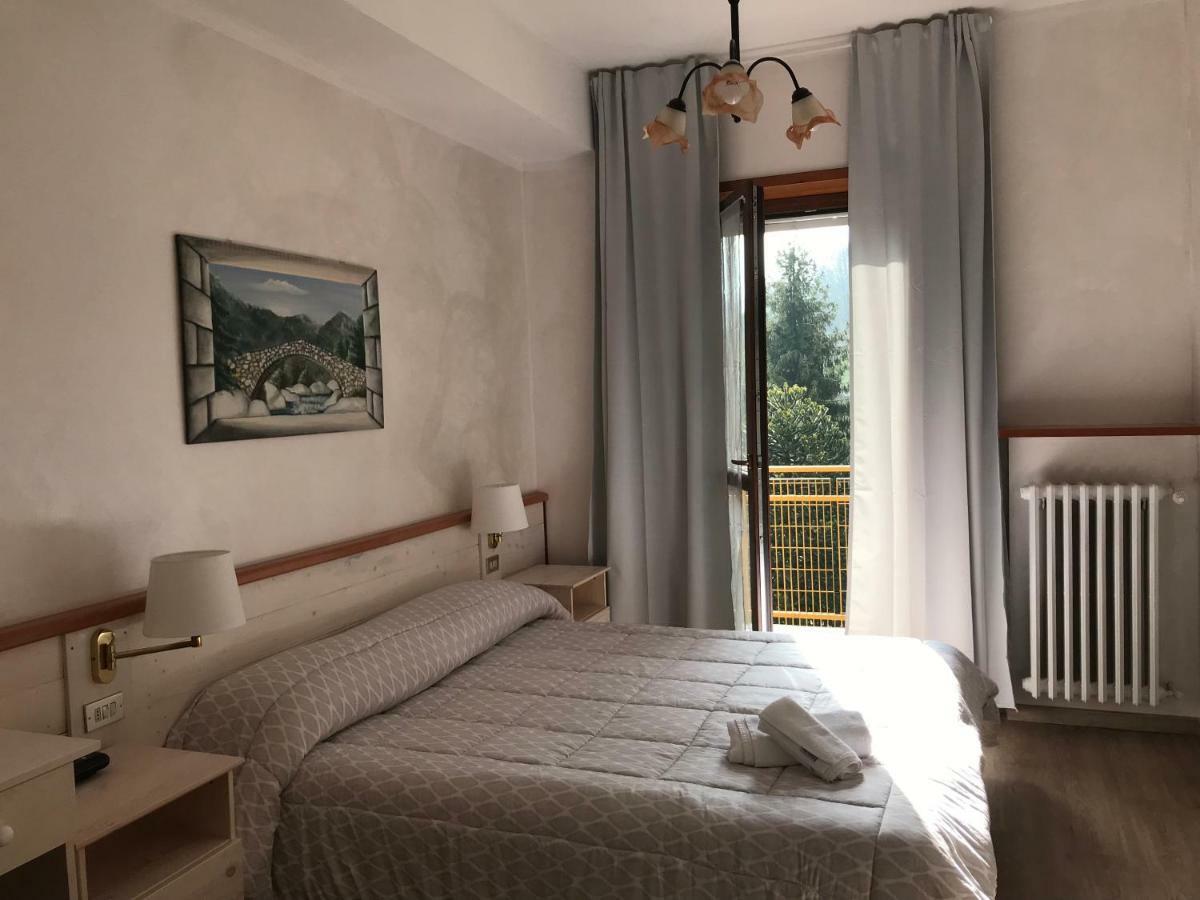 Grand Hotel Ala Di Stura מראה חיצוני תמונה